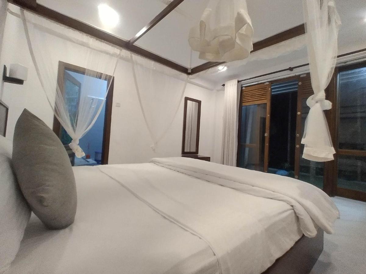 Once In Ella Hotel Ngoại thất bức ảnh