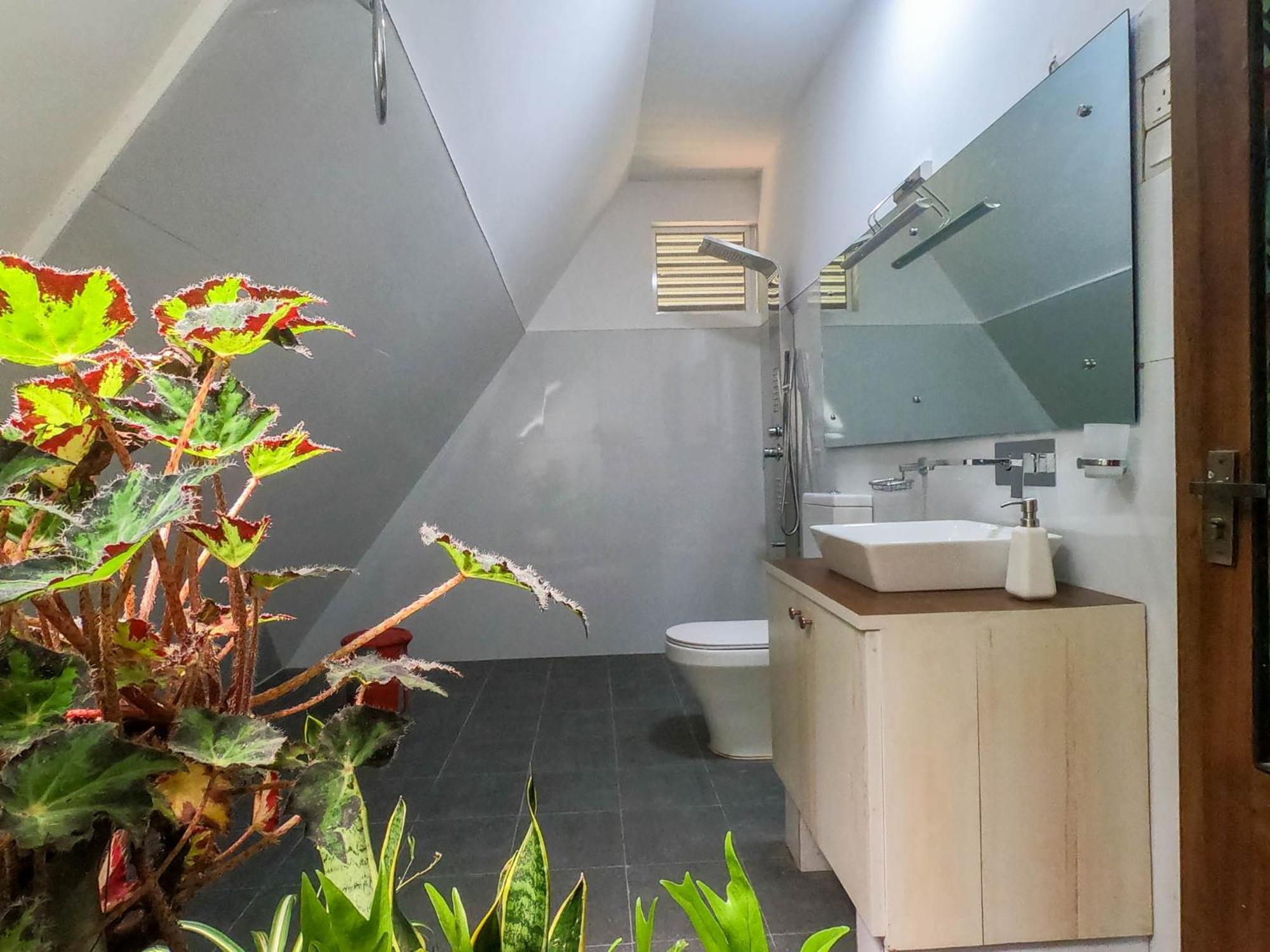 Once In Ella Hotel Ngoại thất bức ảnh